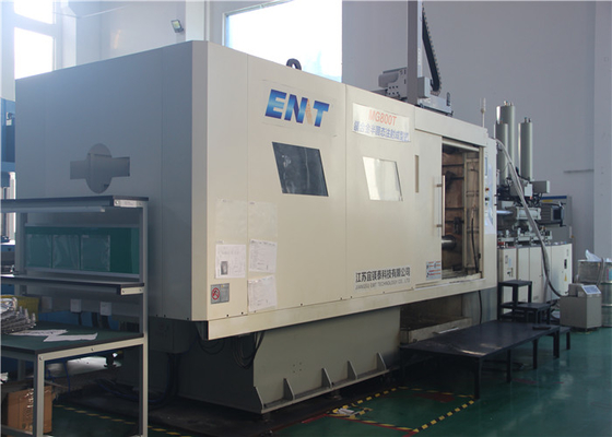 Un buen precio. 105Mpa Injection Molding Machine en línea